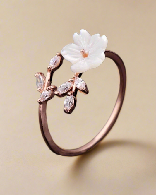 Seashell Flower Ring - Clé de Coeur