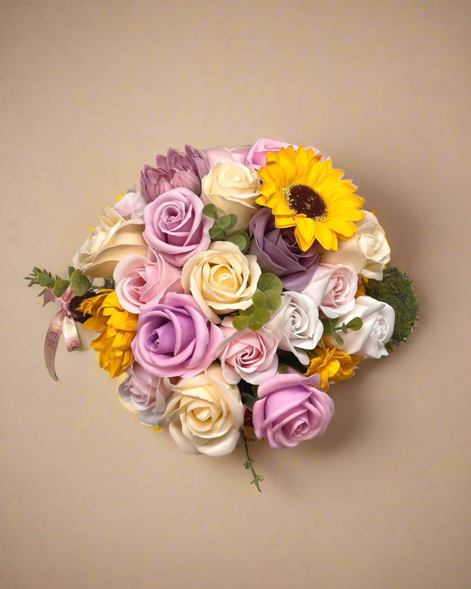 Watering Pot Soap Flowers - Clé de Coeur