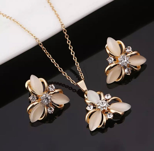 Trinity Jewelry Set - Clé de Coeur