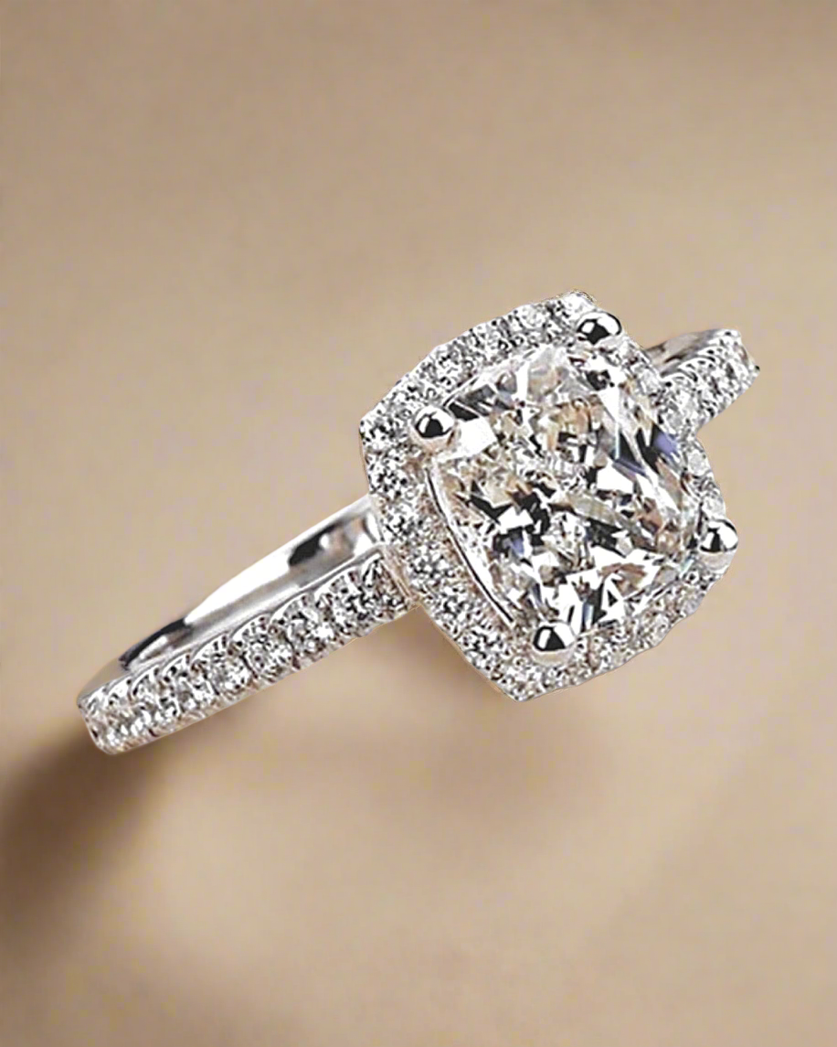 Cushion Cut Platinum Plated Ring - Clé de Coeur