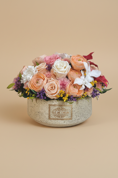 Blush Preserved Flower Arrangement - Clé de Coeur