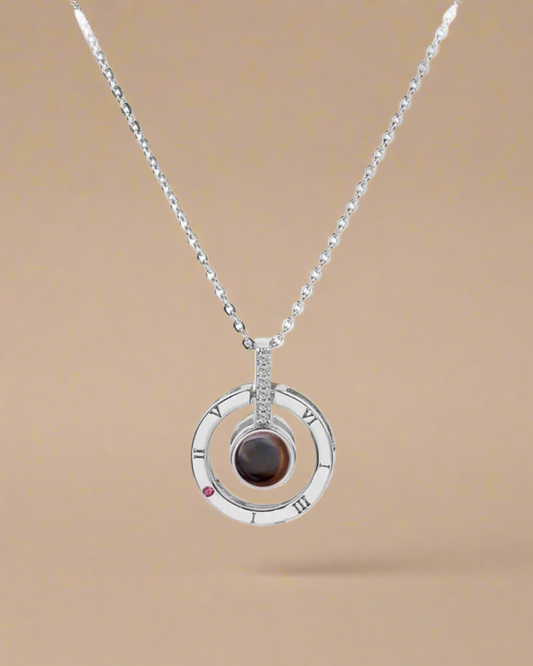 Timeless Love Projection Necklace - Clé de Coeur