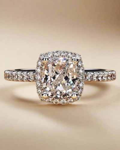 Cushion Cut Platinum Plated Ring - Clé de Coeur