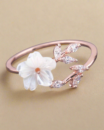 Seashell Flower Ring - Clé de Coeur